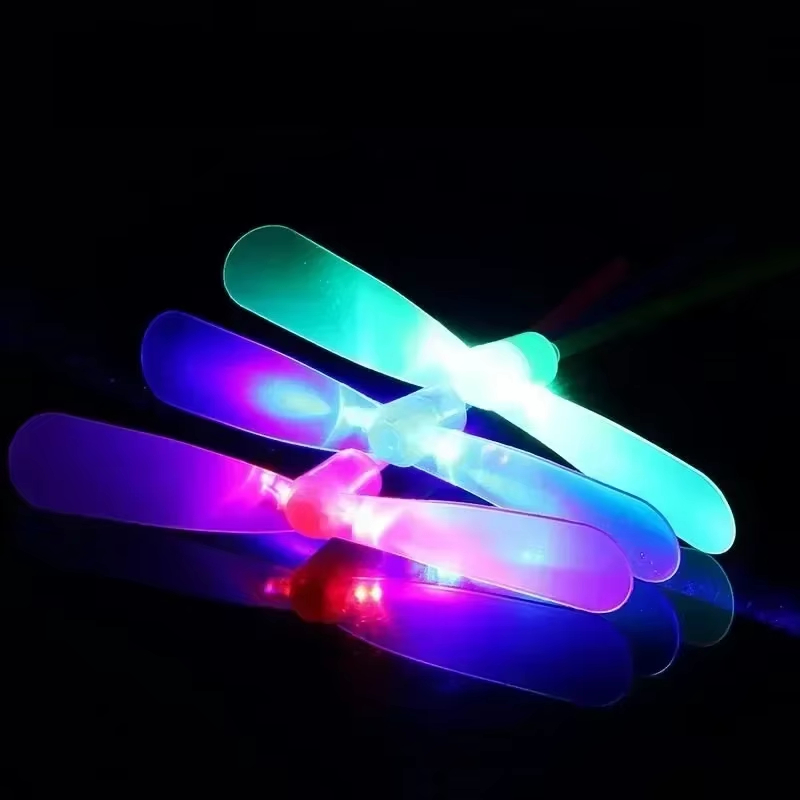 Kids Outdoor Lights - 5/10/15 stuks oplichtende plastic bamboe-copter-vliegspelletjes, leuk